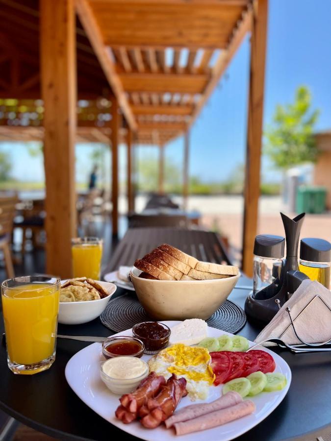 Kamberi Hotel & Apartments Велипойе Экстерьер фото