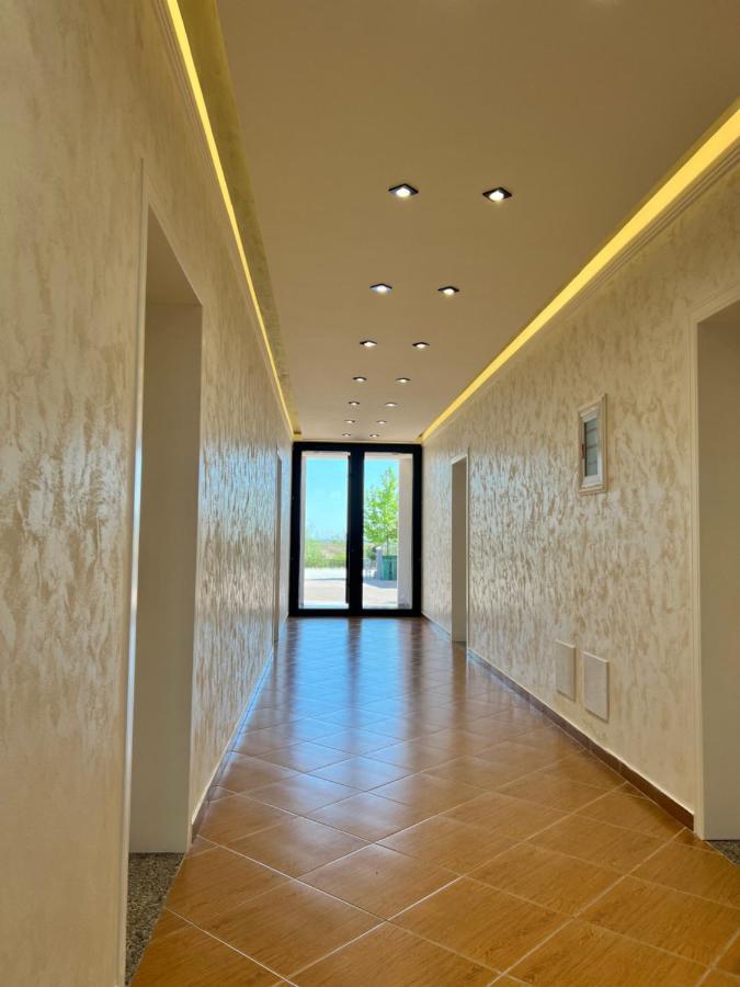 Kamberi Hotel & Apartments Велипойе Экстерьер фото