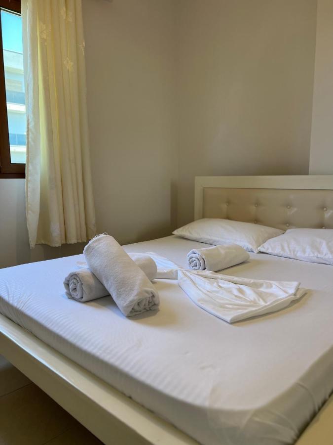 Kamberi Hotel & Apartments Велипойе Экстерьер фото