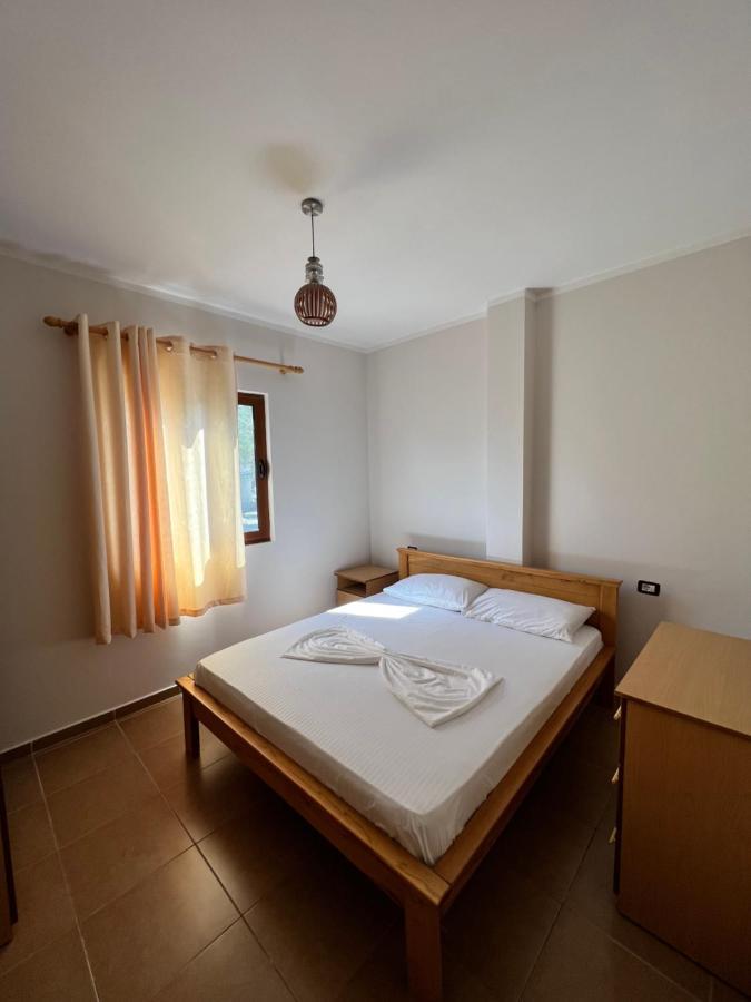 Kamberi Hotel & Apartments Велипойе Экстерьер фото