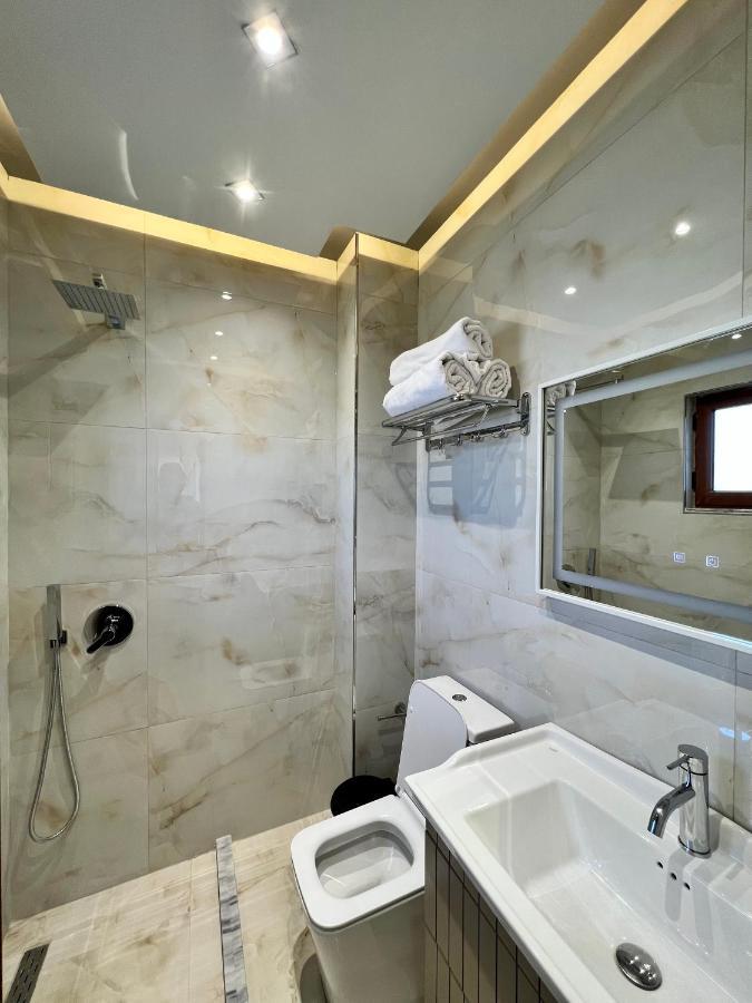 Kamberi Hotel & Apartments Велипойе Экстерьер фото